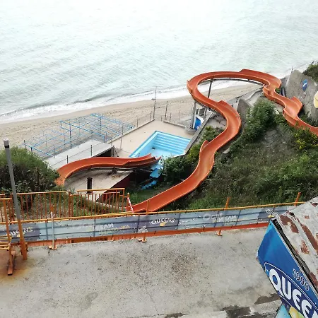 Stai Za Gosti Bazdarovi بايالا