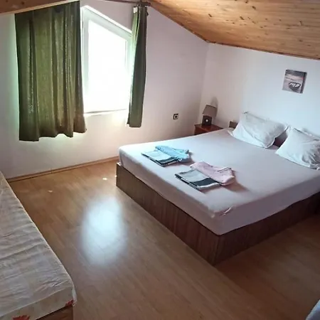 Apartmán Stai Za Gosti Bazdarovi *