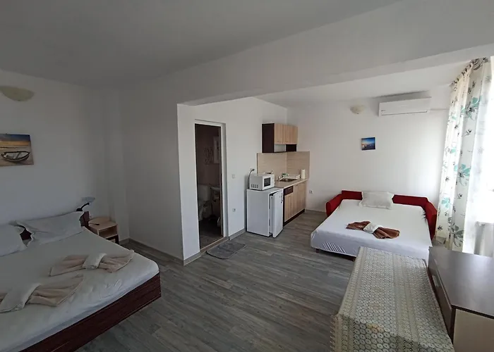 아파트 Stai Za Gosti Bazdarovi